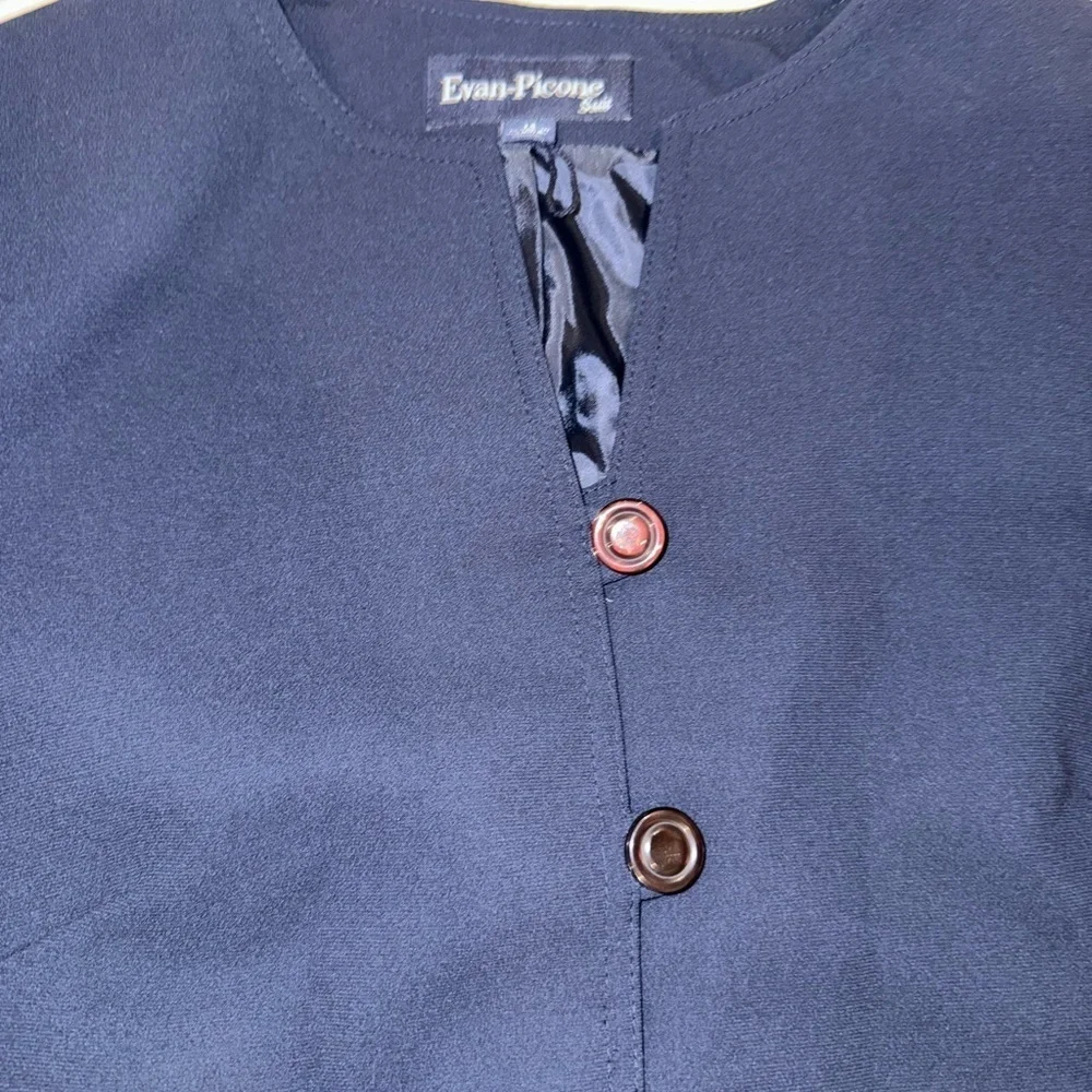 2 x 20$ Evan Picone Women's Navy Blazer with Brown Buttons Size 14